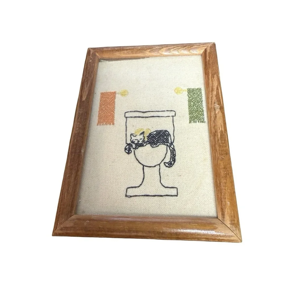 Vtg wood framed cross stitch‎ cat on toilet bathroom decor